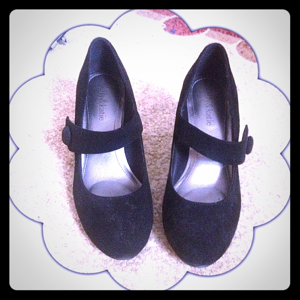 Kelly & Katie Black Mary Jane Heels